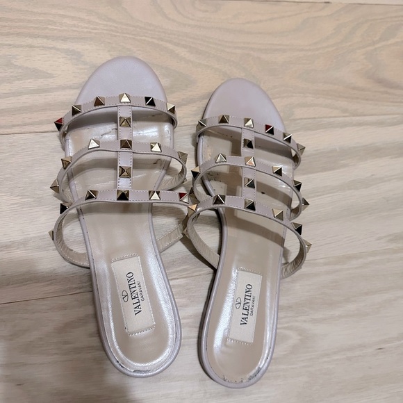 Valentino Rockstud Sandals 36/6 - Picture 5 of 6